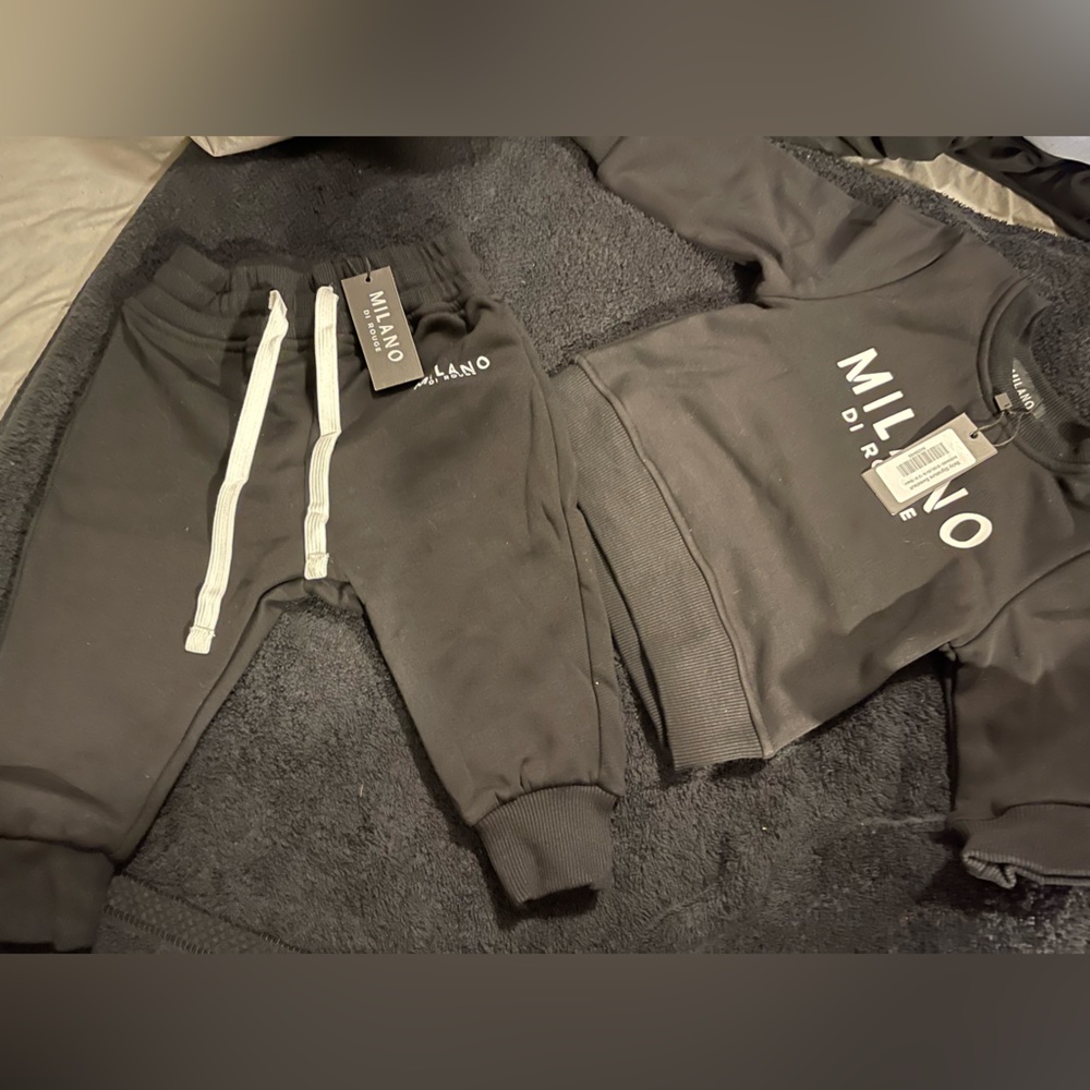 Infant  sweat suit Milano de rouge  brand new with tags